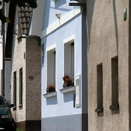 Blue Cat Apartment *